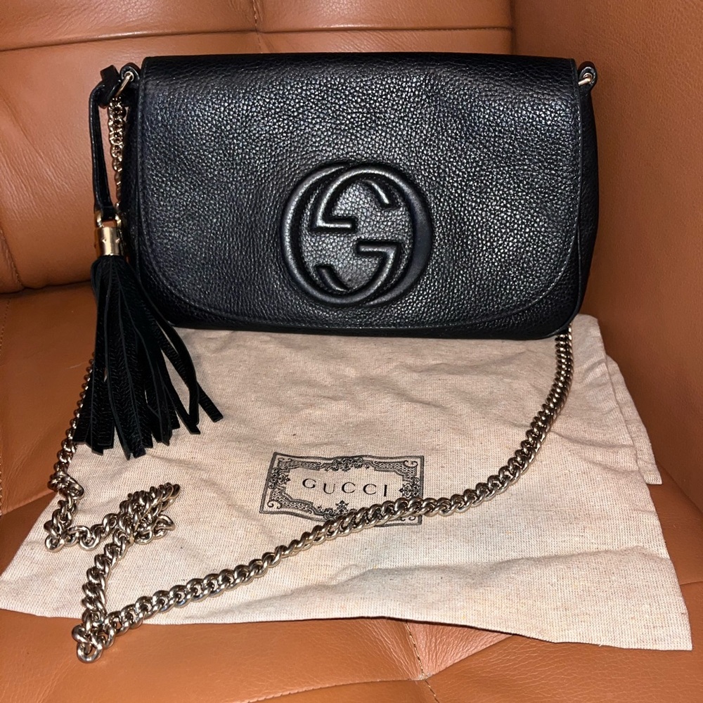 Gucci bag black with gold chain - crossbody style